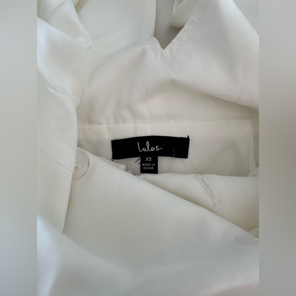 NWOT | Lulus | Upscale Individual White Collared Backless Bow Romper | Sz XS - Picture 7 of 9